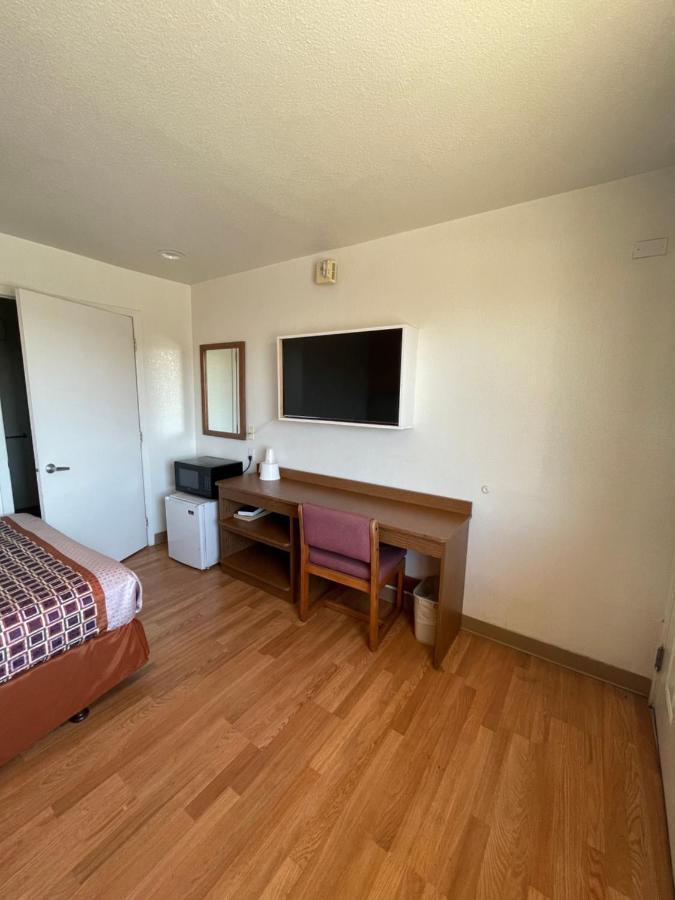 Econo Lodge Yakima Luaran gambar