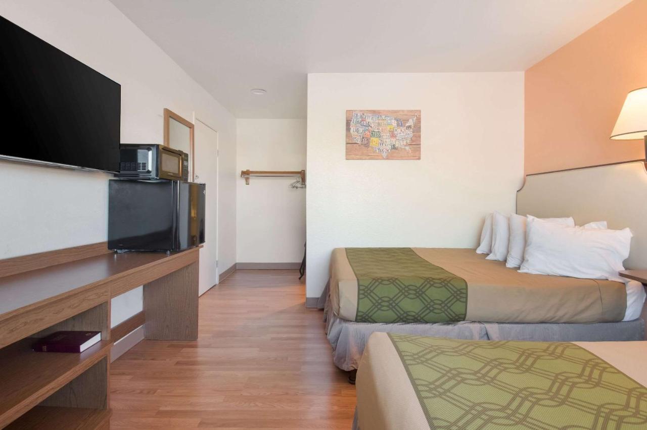 Econo Lodge Yakima Luaran gambar