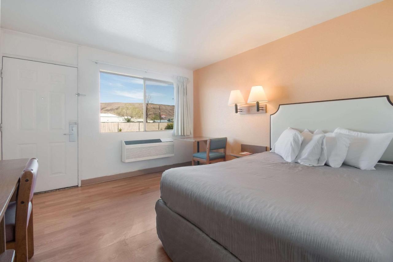 Econo Lodge Yakima Luaran gambar